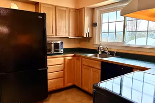 135 Allengate Ave, Pittsfield, MA 01201 - Photo 8