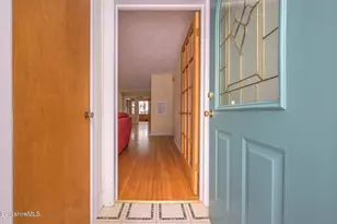 135 Allengate Ave, Pittsfield, MA 01201 - Photo 2