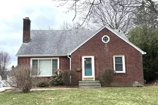 135 Allengate Ave, Pittsfield, MA 01201 - Photo 1