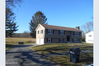 31 Eric Dr, Pittsfield, MA 01201 - Photo 1