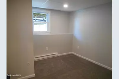 31 Eric Dr, Pittsfield, MA 01201 - Photo 16