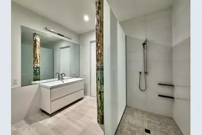 520 State Rd #202, North Adams, MA 01247 - Photo 10