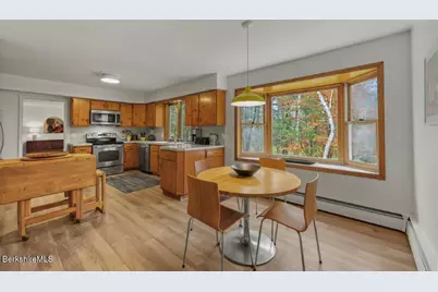 34 Galway Ct, Lenox, MA 01240 - Photo 8