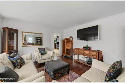 25 Calumet St, Pittsfield, MA 01201 - Photo 12