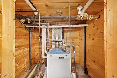 25 Calumet St, Pittsfield, MA 01201 - Photo 40