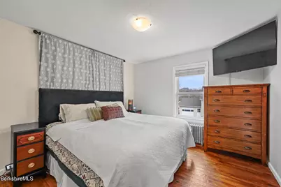 25 Calumet St, Pittsfield, MA 01201 - Photo 28