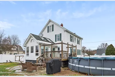 25 Calumet St, Pittsfield, MA 01201 - Photo 44