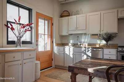 32 Benton Ave, Great Barrington, MA 01230 - Photo 22