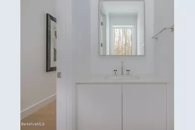 21A Interlaken Rd, Stockbridge, MA 01262 - Photo 16