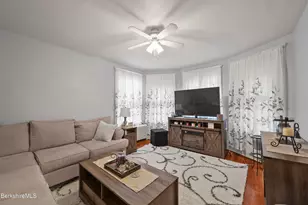 35 Melrose St, Adams, MA 01220 - Photo 18