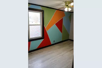 9 Beecher St, Adams, MA 01220 - Photo 16