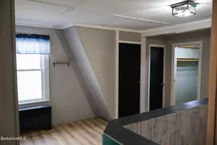 9 Beecher St, Adams, MA 01220 - Photo 18