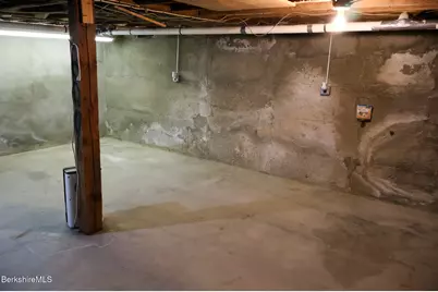 9 Beecher St, Adams, MA 01220 - Photo 22