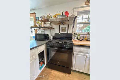 96 E. Quincy St, North Adams, MA 01247 - Photo 6