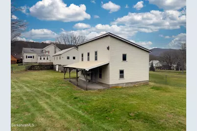 52 Alger St, Adams, MA 01220 - Photo 18