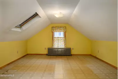 52 Alger St, Adams, MA 01220 - Photo 14