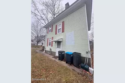 64 King St, Pittsfield, MA 01201 - Photo 4