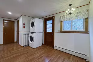 37 Fuller St, North Adams, MA 01247 - Photo 12