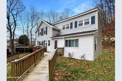 37 Fuller St, North Adams, MA 01247 - Photo 2