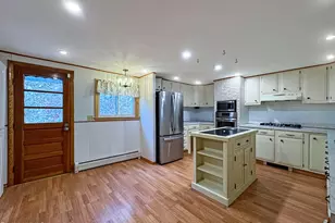 37 Fuller St, North Adams, MA 01247 - Photo 14