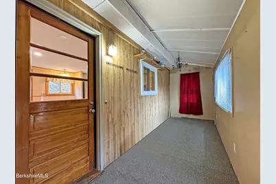 37 Fuller St, North Adams, MA 01247 - Photo 30