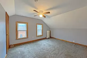 37 Fuller St, North Adams, MA 01247 - Photo 18