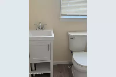 31 Gwenn Ln, West Stockbridge, MA 01266 - Photo 6