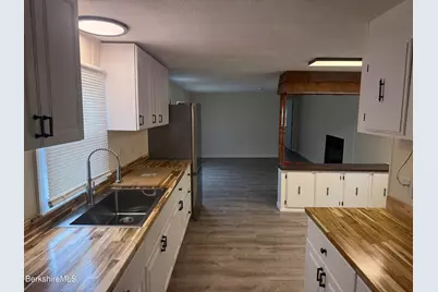 31 Gwenn Ln, West Stockbridge, MA 01266 - Photo 4