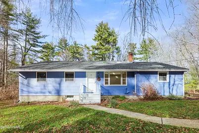 627 Lenox Rd, Richmond, MA 01254 - Photo 2