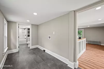 26 Davis St, Pittsfield, MA 01201 - Photo 12