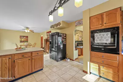 551 Tamarack Rd, Pittsfield, MA 01201 - Photo 20