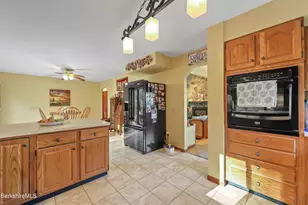 551 Tamarack Rd, Pittsfield, MA 01201 - Photo 20