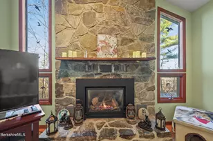 551 Tamarack Rd, Pittsfield, MA 01201 - Photo 8