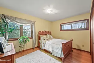 551 Tamarack Rd, Pittsfield, MA 01201 - Photo 24