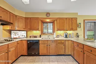 551 Tamarack Rd, Pittsfield, MA 01201 - Photo 18