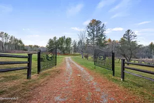 407 Churchill St, Pittsfield, MA 01201 - Photo 8