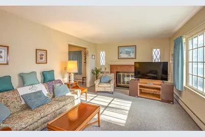 63 Asci Dr, Pittsfield, MA 01201 - Photo 6