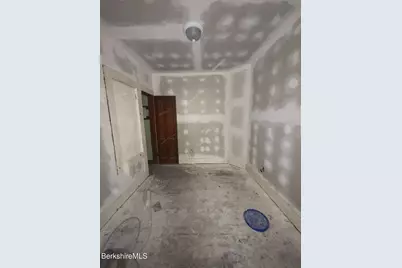 32-38 Spring St, North Adams, MA 01247 - Photo 12