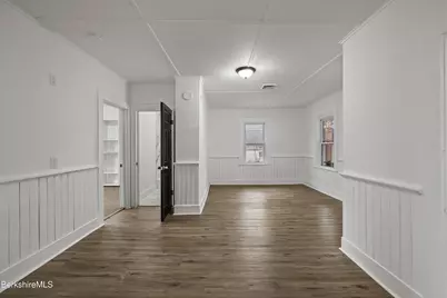 41 Prospect St, North Adams, MA 01247 - Photo 26