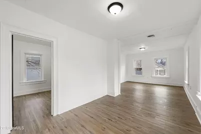 41 Prospect St, North Adams, MA 01247 - Photo 24