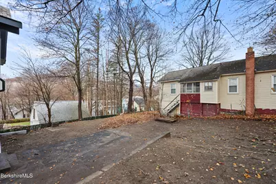 41 Prospect St, North Adams, MA 01247 - Photo 34