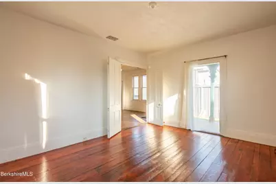 469 Fenn St, Pittsfield, MA 01201 - Photo 8