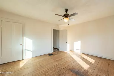 469 Fenn St, Pittsfield, MA 01201 - Photo 22