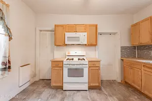 469 Fenn St, Pittsfield, MA 01201 - Photo 14