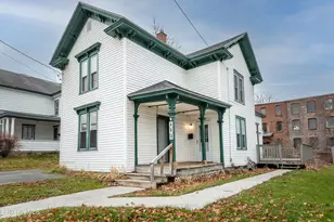 469 Fenn St, Pittsfield, MA 01201 - Photo 2