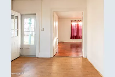 469 Fenn St, Pittsfield, MA 01201 - Photo 4