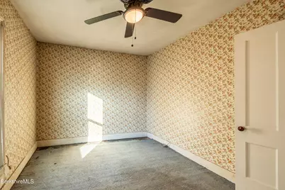 469 Fenn St, Pittsfield, MA 01201 - Photo 28