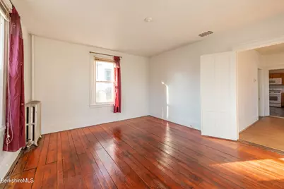 469 Fenn St, Pittsfield, MA 01201 - Photo 10