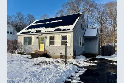 18 Chestnut St, Dalton, MA 01226 - Photo 1