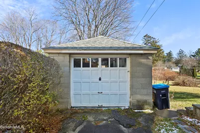 36 Pittsfield Ave, Pittsfield, MA 01201 - Photo 38